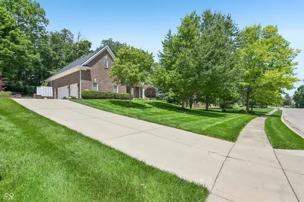 12069 Bayhill DR, Carmel, IN 46033