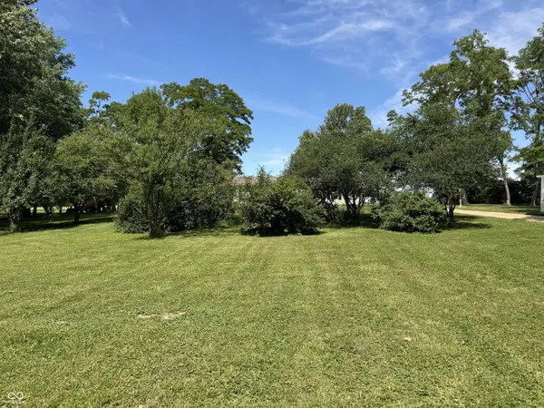 1404 N Dry Run RD, Veedersburg, IN 47987