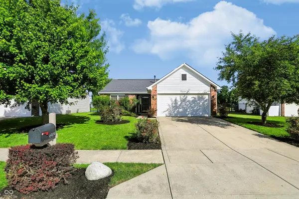 6904 N Laredo DR, Mccordsville, IN 46055