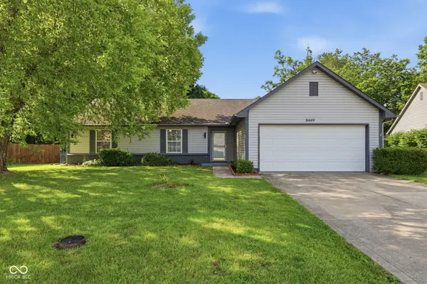 8449 Inland DR, Avon, IN 46123
