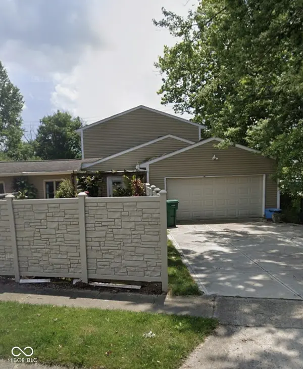 7915 Ridgegate West DR, Indianapolis, IN 46268
