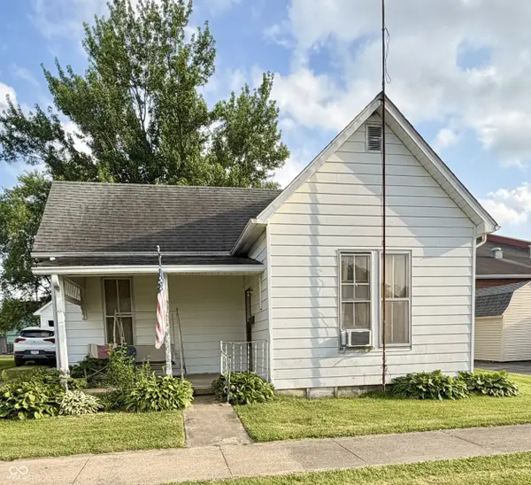 515 Jackson ST, Hope, IN 47246
