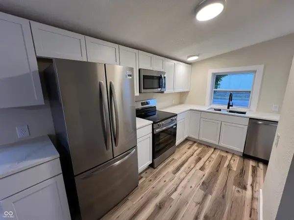2428 S J ST, Elwood, IN 46036
