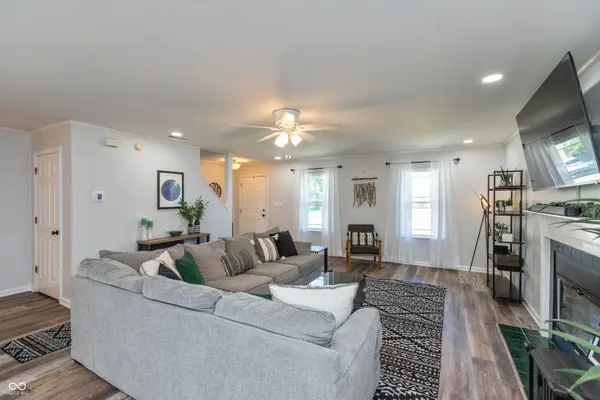 8645 Captain DR, Avon, IN 46123