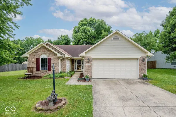 5543 Alcott LN, Indianapolis, IN 46221