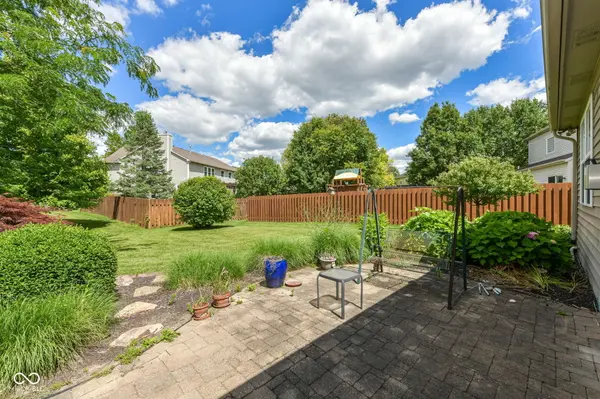 9908 Niagara DR, Fishers, IN 46037