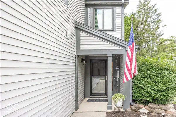 8207 Shorewalk DR, Indianapolis, IN 46236