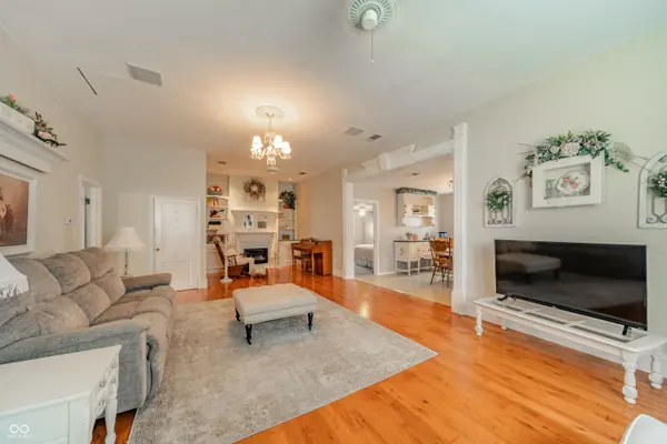 126 W 9th ST, Lapel, IN 46051