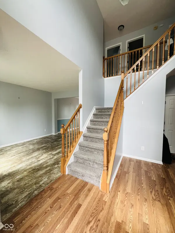 5400 Wakefield DR S, Greenwood, IN 46142