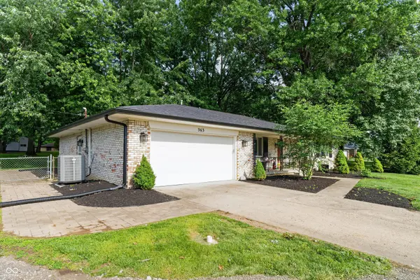 363 Shadow Hill DR, Greenwood, IN 46142