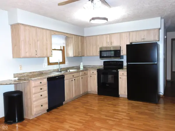 1037 E Tara RD, Greensburg, IN 47240