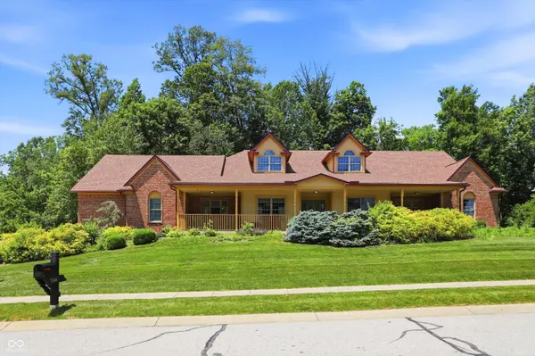 5744 Hickory Woods DR, Plainfield, IN 46168