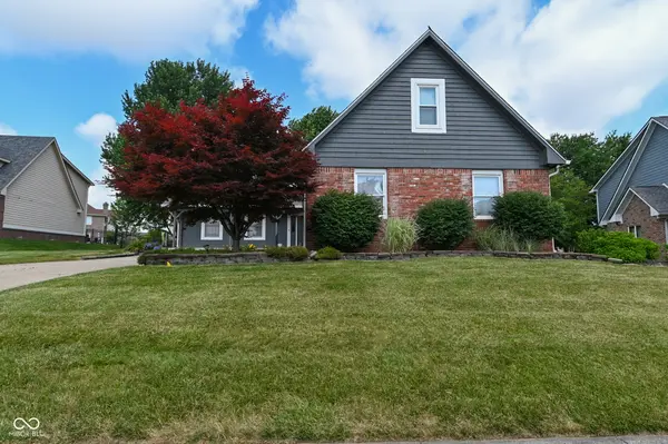 1012 Hudson Bay DR, Greenwood, IN 46142