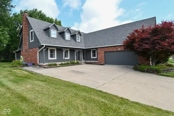 1012 Hudson Bay DR, Greenwood, IN 46142