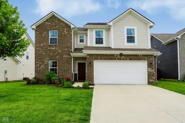 5671 Teak LN, Mccordsville, IN 46055