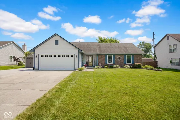 1045 Pin Oak, Mooresville, IN 46158
