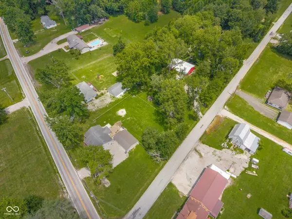 8951 S State Road 58, Columbus, IN 47201