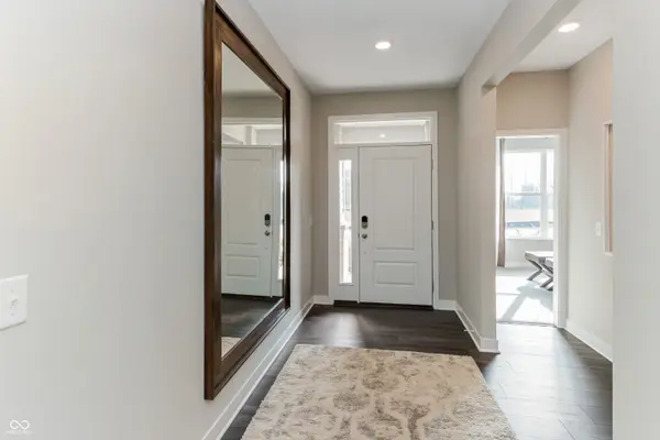 9335 Devonsire WAY, Mccordsville, IN 46055