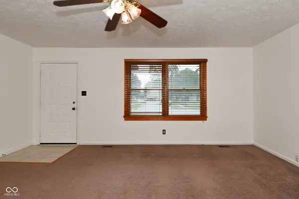 1040 Emory LN, Indianapolis, IN 46241
