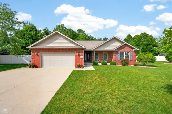 2516 Wyndham PL N, Columbus, IN 47203