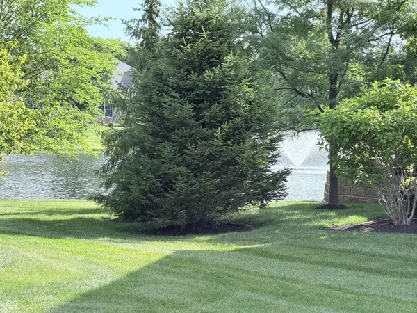15435 Mission Hills DR, Carmel, IN 46033