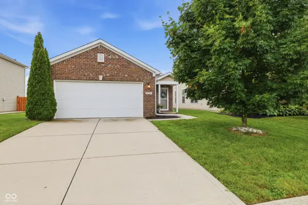 5771 White Pine RD, Whitestown, IN 46075