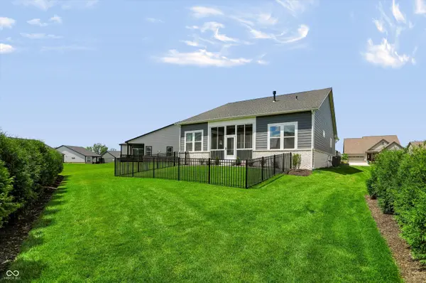 2041 Kohut CT, Westfield, IN 46074