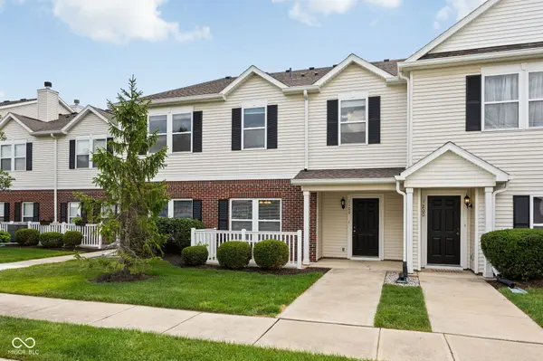 12175 Bubbling Brook DR #UNIT 1100, Fishers, IN 46038