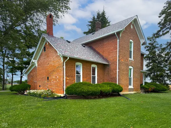 10021 N 400 W, Fountaintown, IN 46130