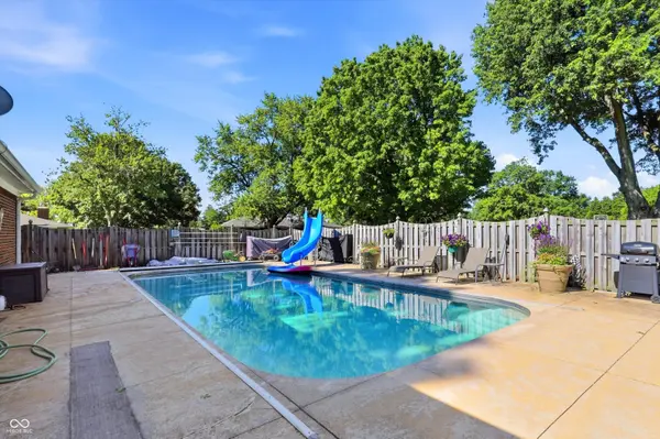 7546 Dianna DR, Brownsburg, IN 46112