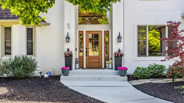 7165 Fox Hollow RDG, Zionsville, IN 46077