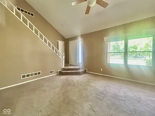 9118 Cinnebar DR, Indianapolis, IN 46268