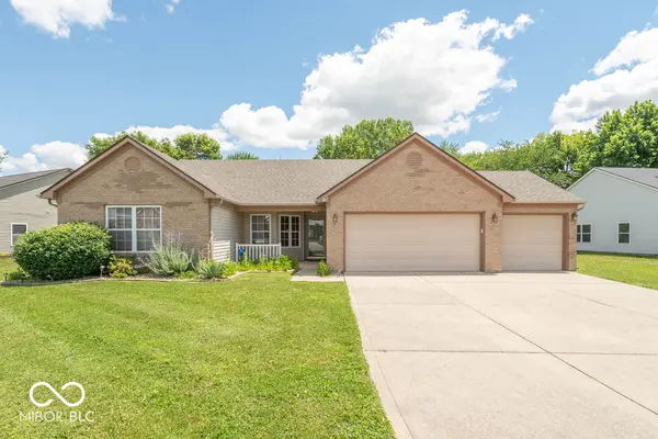 911 Port DR, Avon, IN 46123