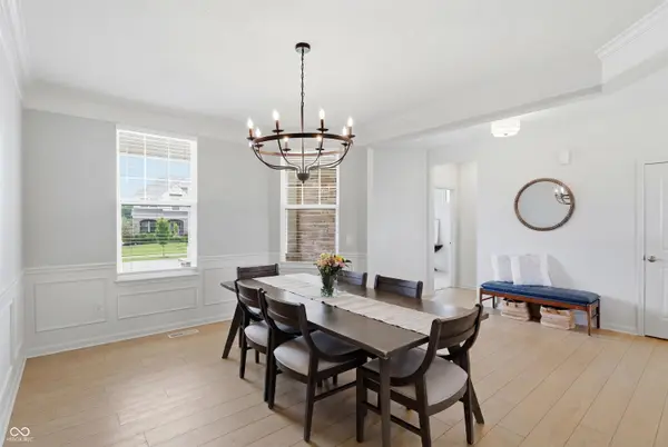 5402 Peachtree RD, Zionsville, IN 46077