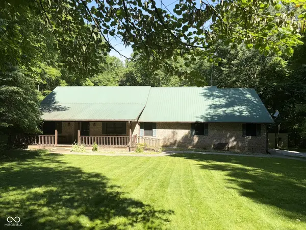 6310 N 200 W,  Bloomingdale,  IN 47832