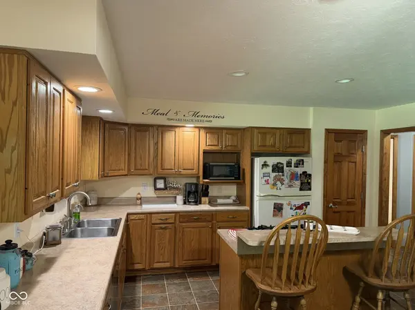 6310 N 200 W, Bloomingdale, IN 47832
