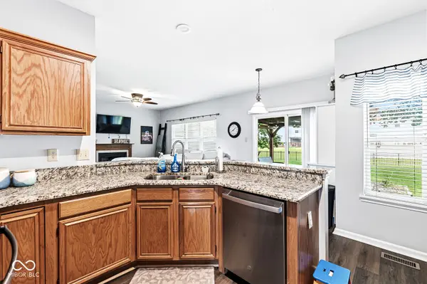 414 Winterwood DR, Avon, IN 46123
