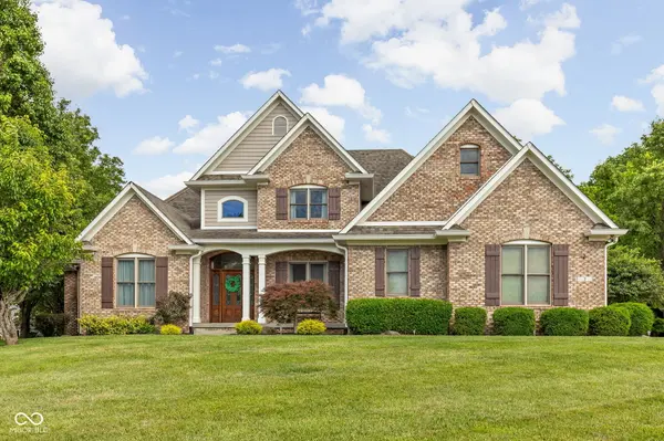 7 Woodsedge CT, Pittsboro, IN 46167