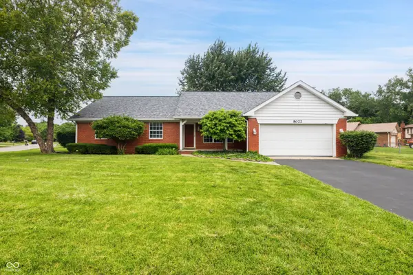 8022 Knollgate CT, Indianapolis, IN 46268