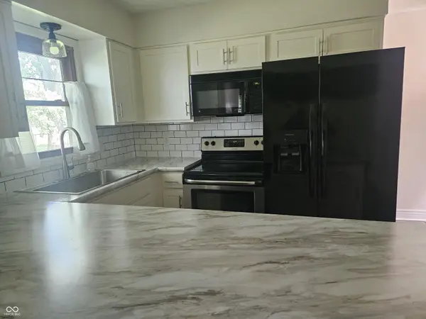 1402 S Thompson RD, Shelbyville, IN 46176