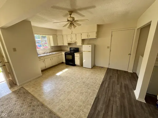 890 Rockville RD, Greencastle, IN 46135
