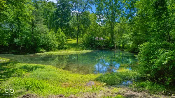 8453 S Christian DR, Nineveh, IN 46164