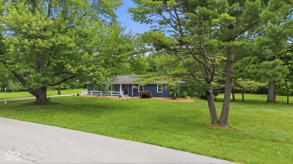 10435 Chester DR, Carmel, IN 46032