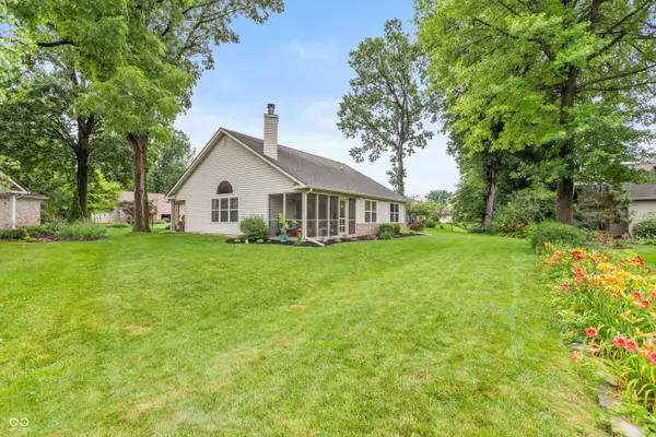 9509 Summer Ridge PL, Indianapolis, IN 46260
