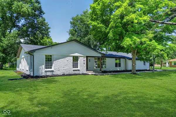 646 Redbud LN, Plainfield, IN 46168