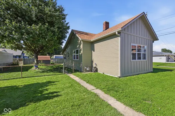 20 W Locust ST, Shelbyville, IN 46176