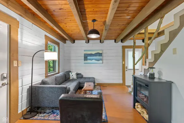 1575 Curly Shingles RD, Nashville, IN 47448