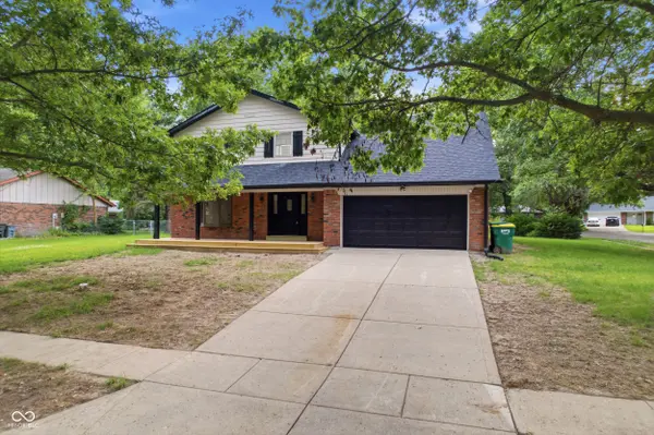 8006 Vineyard DR, Indianapolis, IN 46260