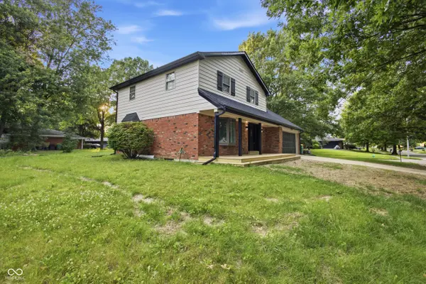 8006 Vineyard DR, Indianapolis, IN 46260
