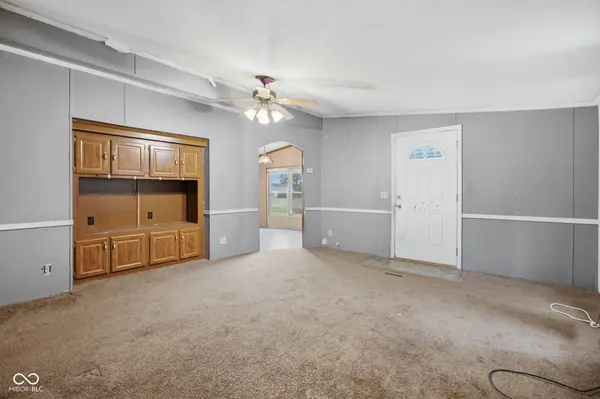 349 Laurel DR, Chesterfield, IN 46017